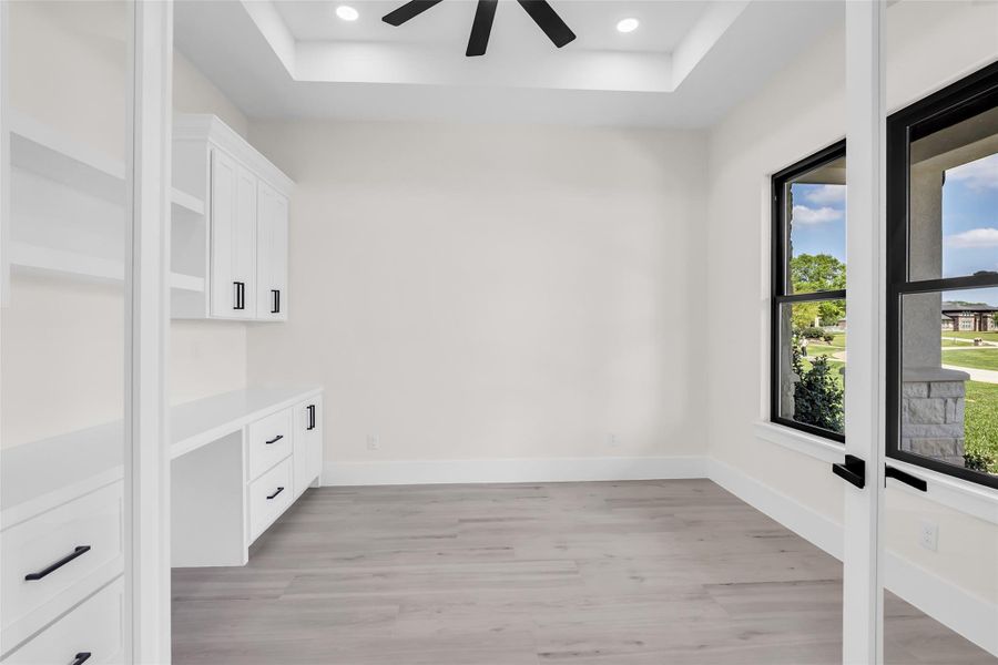 Spacious, unfurnished interior of a new home in , Tomball (Image 19).