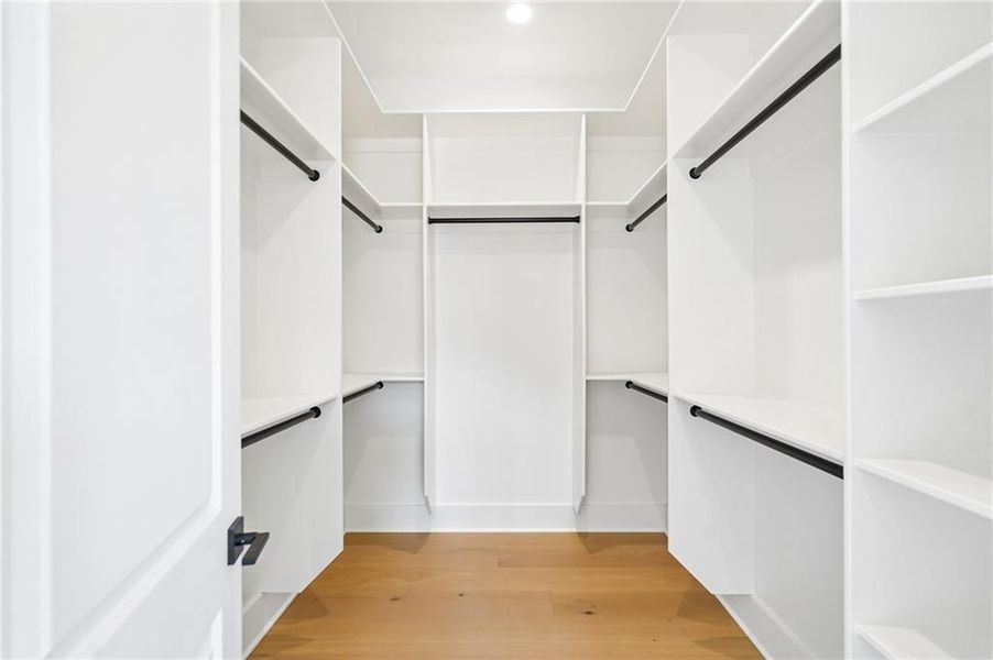 Spacious, unfurnished interior of a new home in , Buford (Image 22).