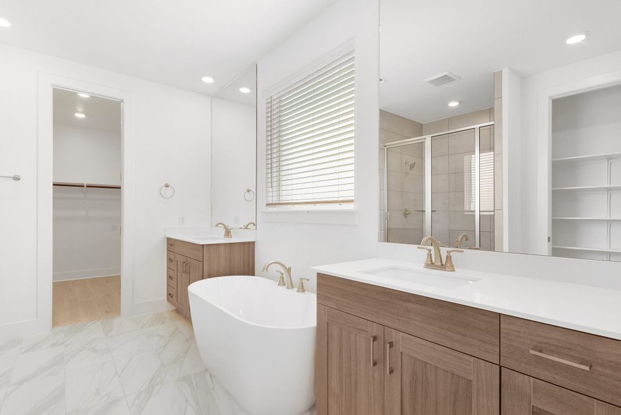 Furnished interior view inside a new home in Parkside on the River, Georgetown (Image 28).