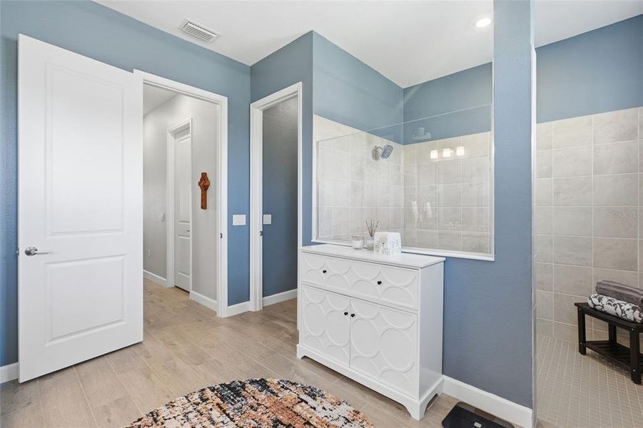 Furnished interior view inside a new home in , Punta Gorda (Image 35).