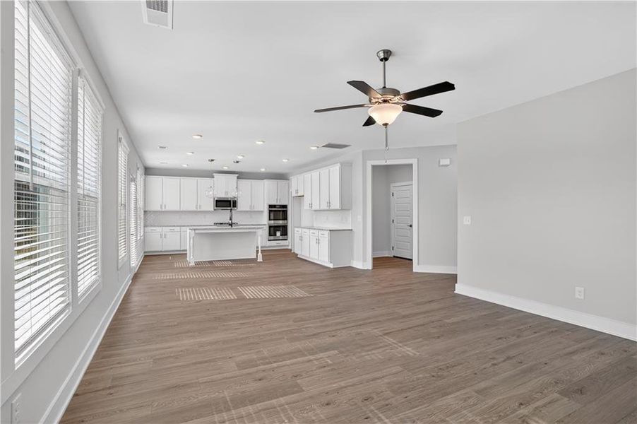 Spacious, unfurnished interior of a new home in , Villa Rica (Image 19).