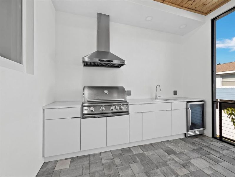 Furnished interior view inside a new home in , Longboat Key (Image 9).