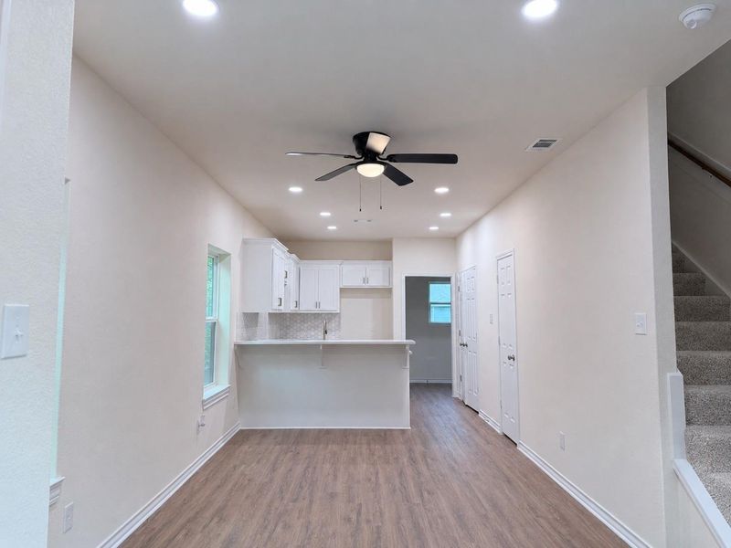Spacious, unfurnished interior of a new home in , Willis (Image 13).
