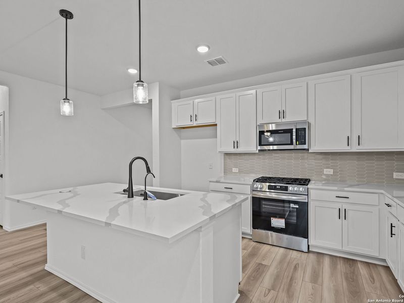 Furnished interior view inside a new home in Horizon Pointe, San Antonio (Image 10). Furnished interior view inside a new home in Horizon Pointe, San Antonio (Image 10).