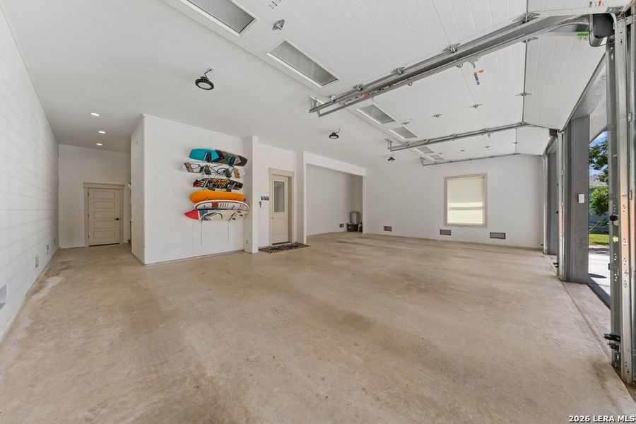 Spacious, unfurnished interior of a new home in , McQueeney (Image 22).