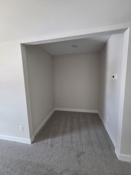 Spacious, unfurnished interior of a new home in Twin Oaks, Oakland (Image 5).