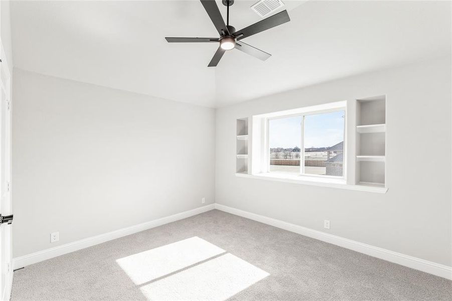 Spacious, unfurnished interior of a new home in Crystal Lake Estates, Red Oak (Image 34).