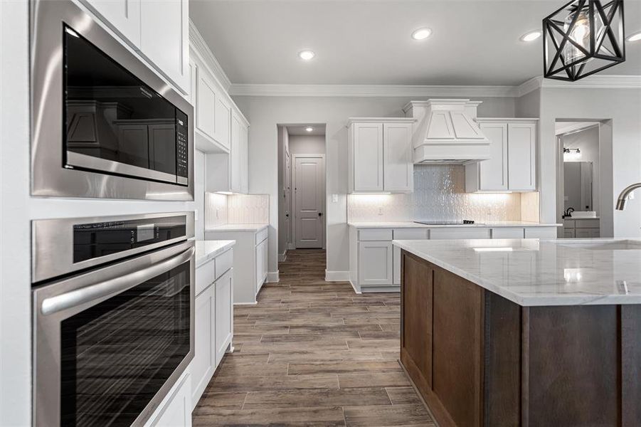 Furnished interior view inside a new home in Rocky Top, Krum (Image 9). Furnished interior view inside a new home in Rocky Top, Krum (Image 9).