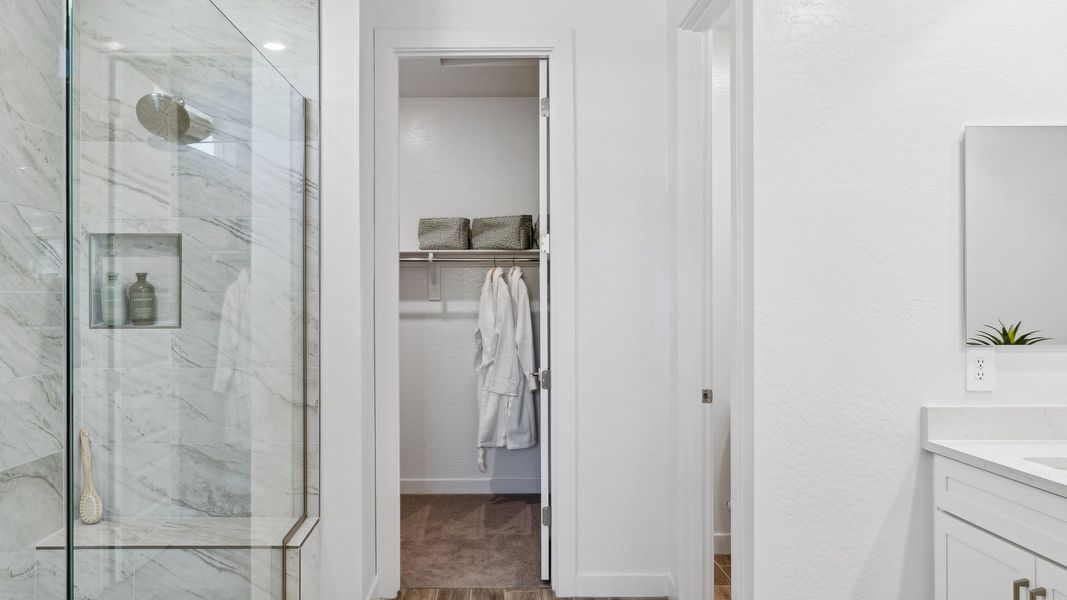 Representative furnished interior of a home built from the Apache by D.R. Horton in The Ridge at Stone Butte, Phoenix (Image 31).