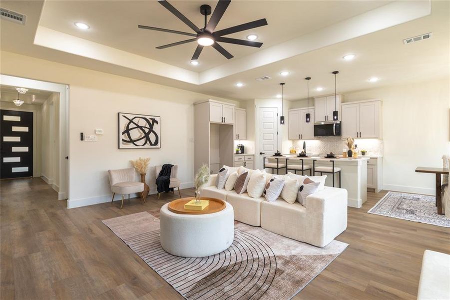 Furnished interior view inside a new home in , Dallas (Image 25). Furnished interior view inside a new home in , Dallas (Image 25).