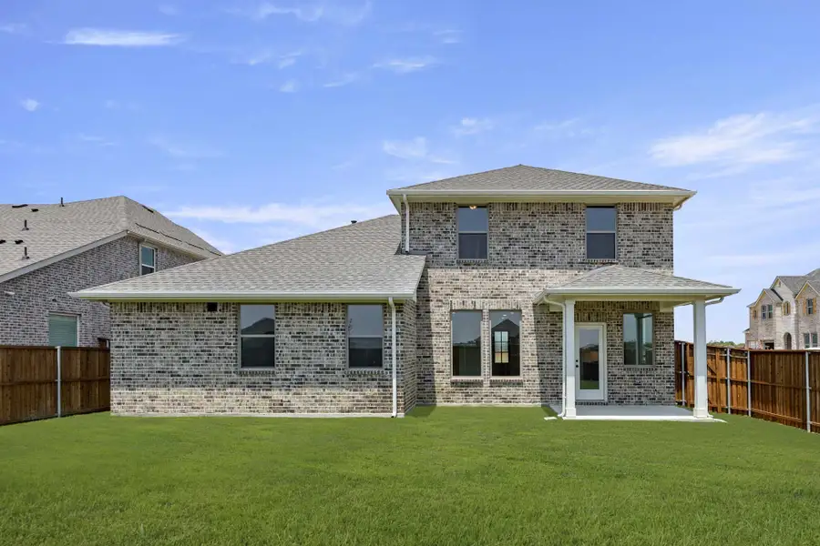 Representative exterior details of a home built from the Sterling by Ashton Woods in Gateway Parks, Forney (Image 4).