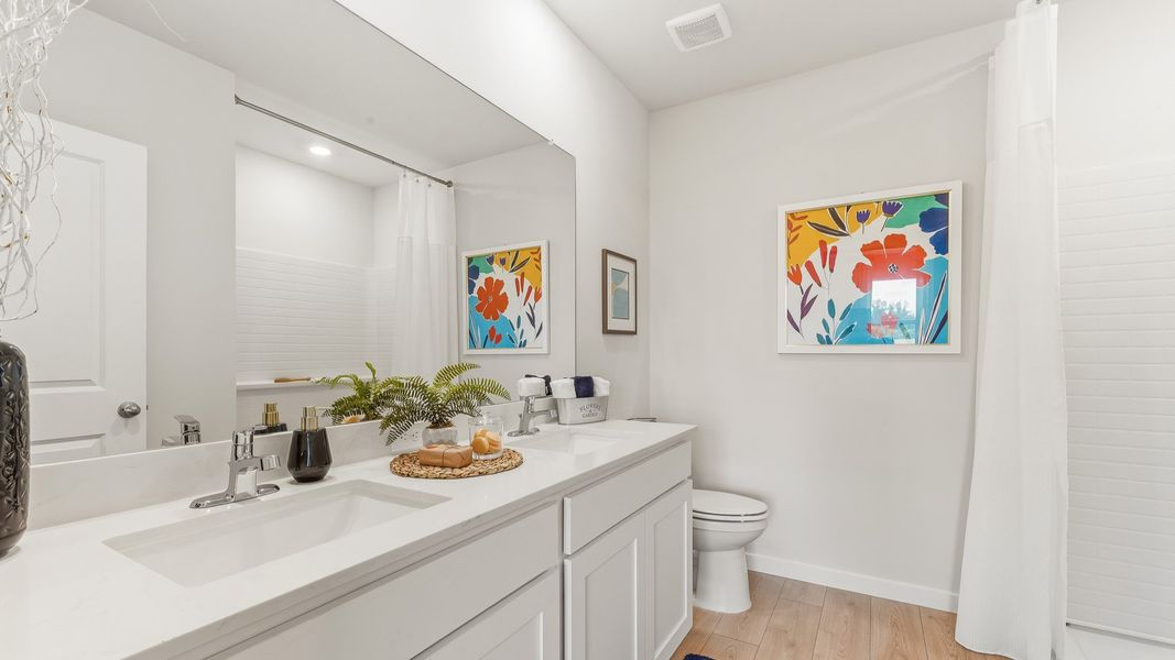 Furnished interior view inside a new home in Sea Cove, Punta Gorda (Image 12).