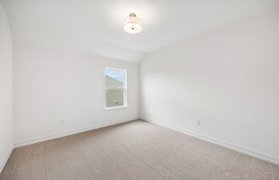 Representative unfurnished interior of a home built from the Sanford by Pulte Homes in Ribbonwood, Aubrey (Image 19).