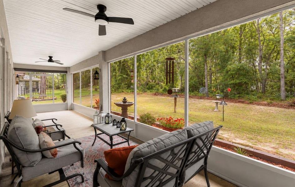 Exterior details and patio area of a home in , Citrus Springs (Image 33).