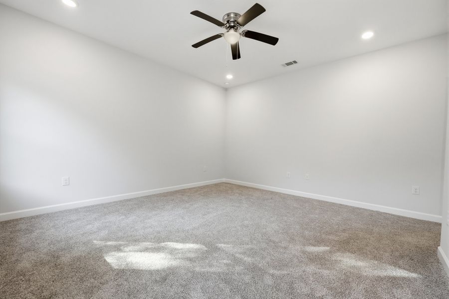 Spacious, unfurnished interior of a new home in , Crestview (Image 39).