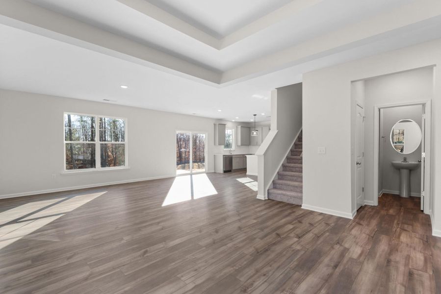 Spacious, unfurnished interior of a new home in Chandler Ridge, McLeansville (Image 17).