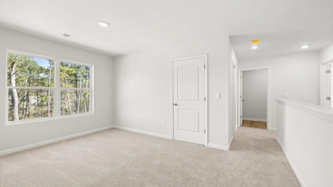 Spacious, unfurnished interior of a new home in Liberty Crossing, Braselton (Image 14).