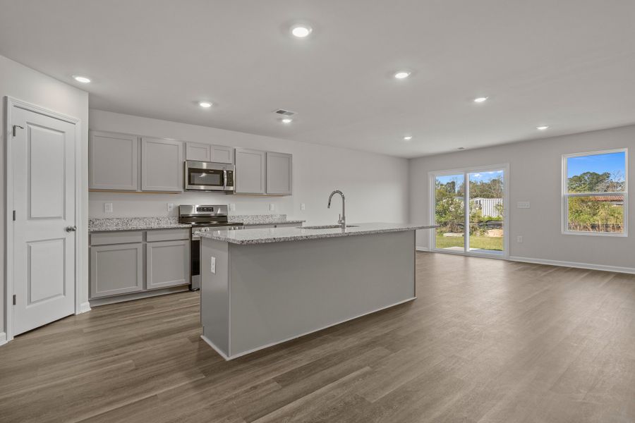 4br New Home in Conway, SC.  - Slide 15