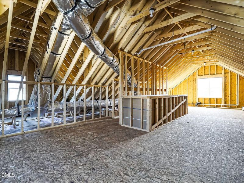 038-1280x960-walk-up-attic