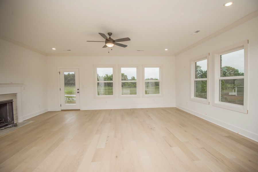 *Photo of example home. Selections and Finishes May Vary.*