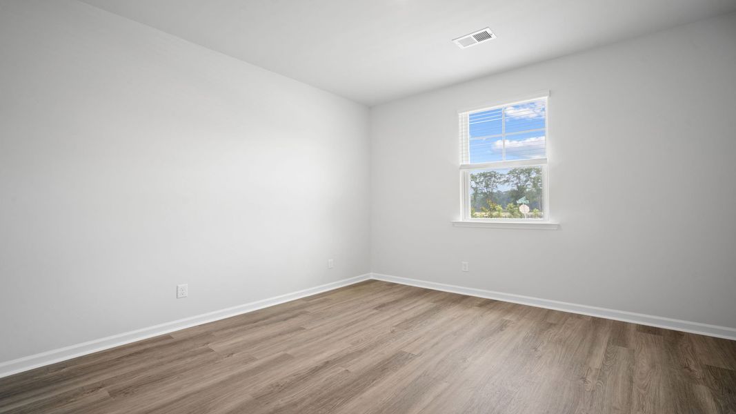 Spacious, unfurnished interior of a new home in Fernhill Farms, Statesboro (Image 22).