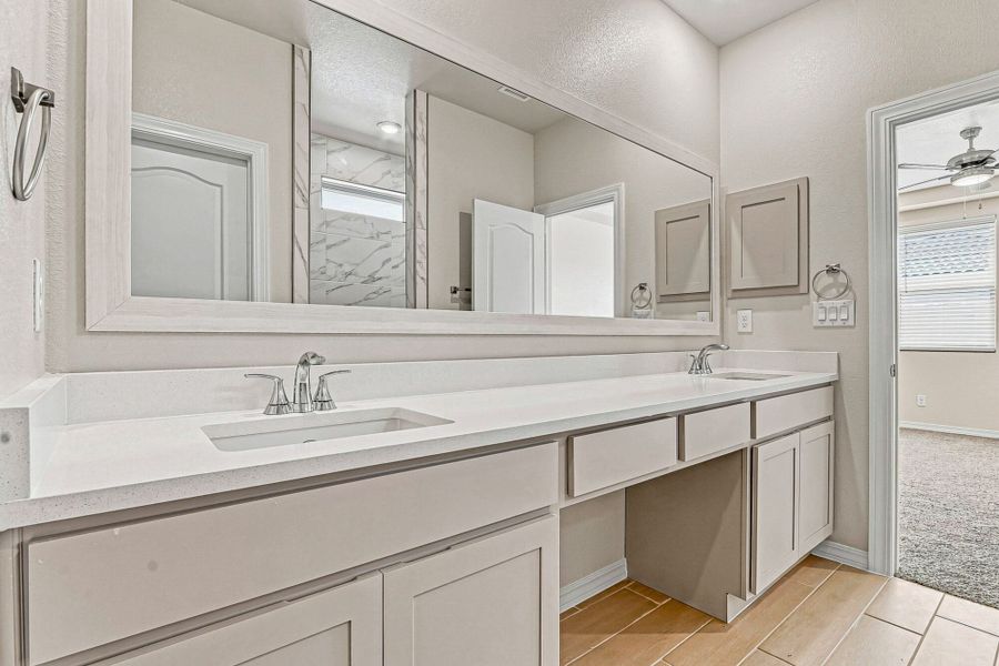 Furnished interior view inside a new home in Paseos Del Este, El Paso (Image 10).