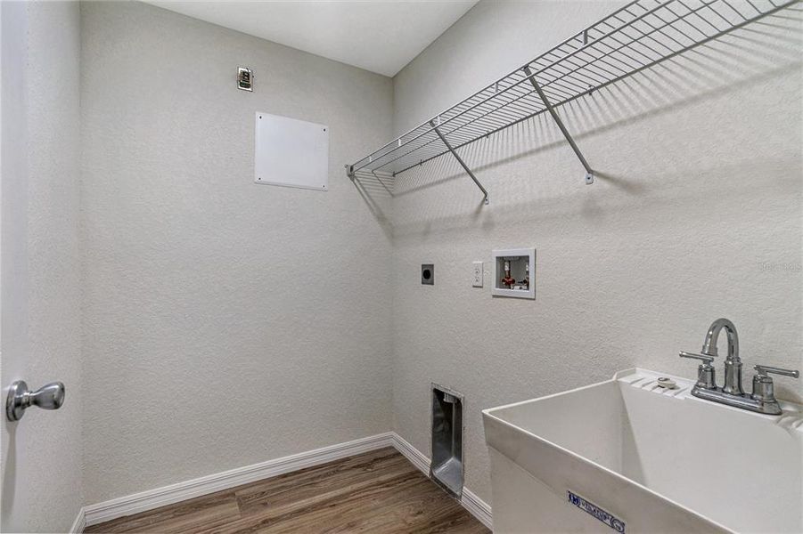 Spacious, unfurnished interior of a new home in , Edgewater (Image 19).