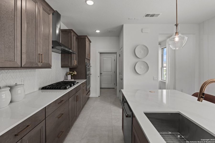 Furnished interior view inside a new home in Del Webb New Braunfels at Veramendi, New Braunfels (Image 25).