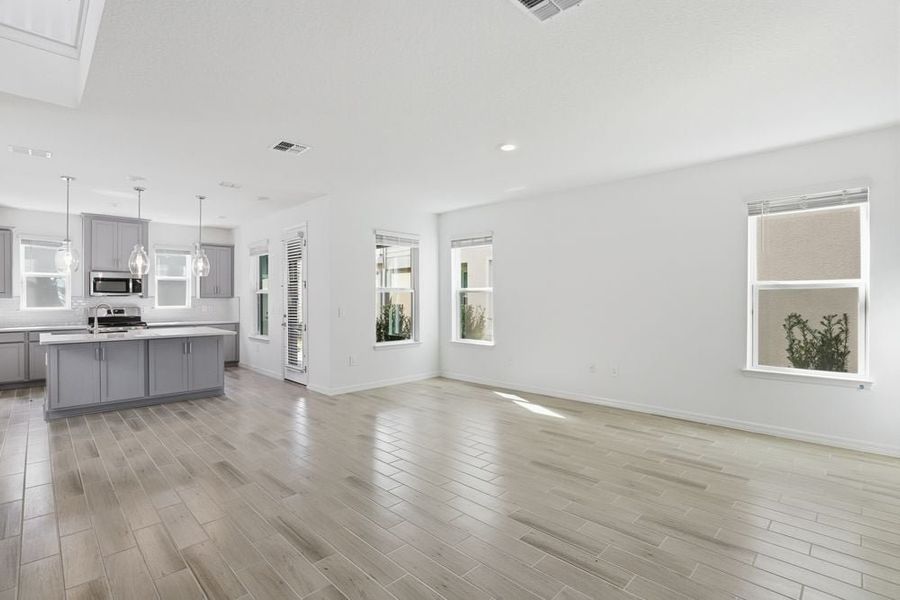 Spacious, unfurnished interior of a new home in Center Lake Ranch Community Group Page, St. Cloud (Image 24).