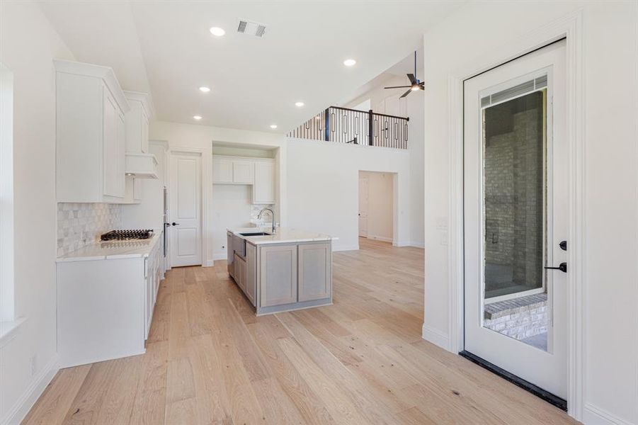 Spacious, unfurnished interior of a new home in Windsong Ranch Classic 61, Prosper (Image 12). Spacious, unfurnished interior of a new home in Windsong Ranch Classic 61, Prosper (Image 12).