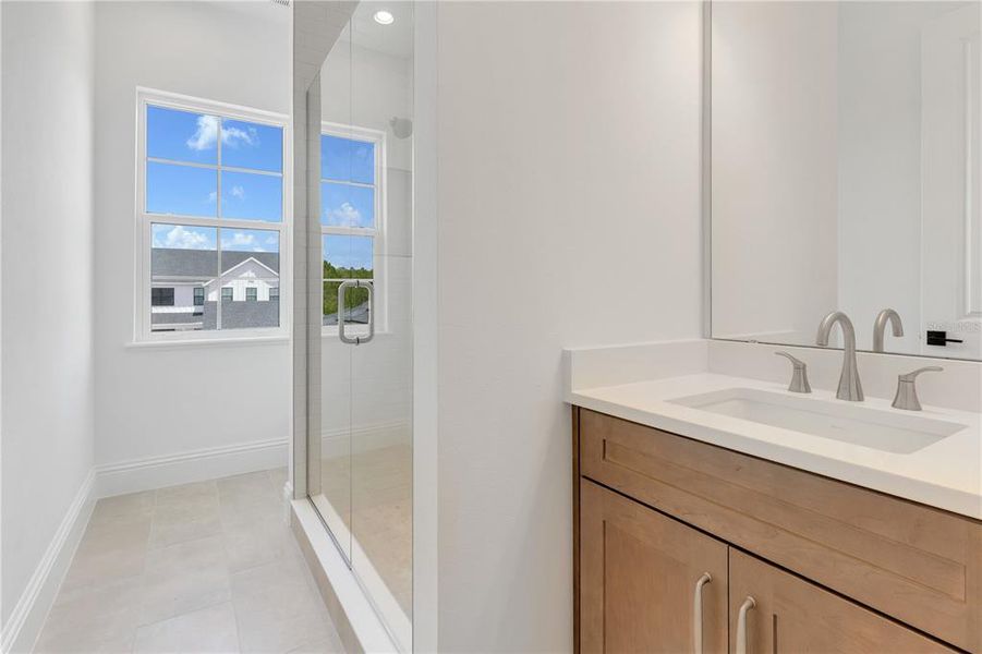 Furnished interior view inside a new home in , Orlando (Image 7).