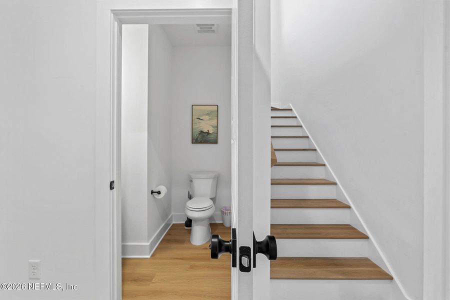 Spacious, unfurnished interior of a new home in , Jacksonville Beach (Image 22).