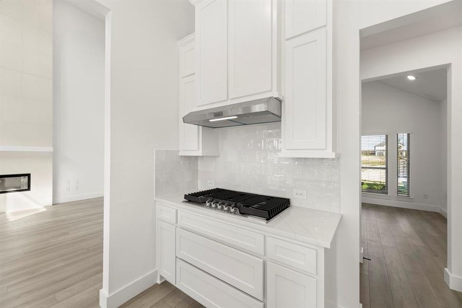 12. 2415 Haley - Kitchen (4) 12. 2415 Haley - Kitchen (4)