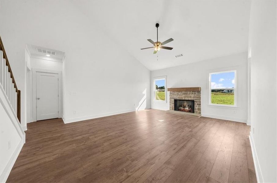 Spacious, unfurnished interior of a new home in , Cumming (Image 24).