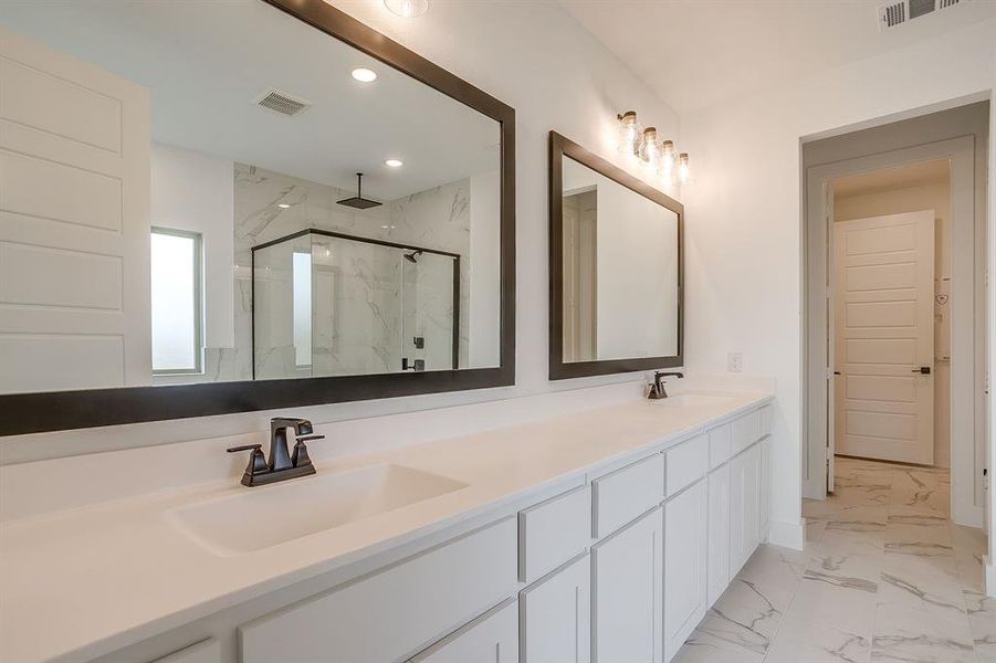 Furnished interior view inside a new home in Talon Hills, Fort Worth (Image 16).