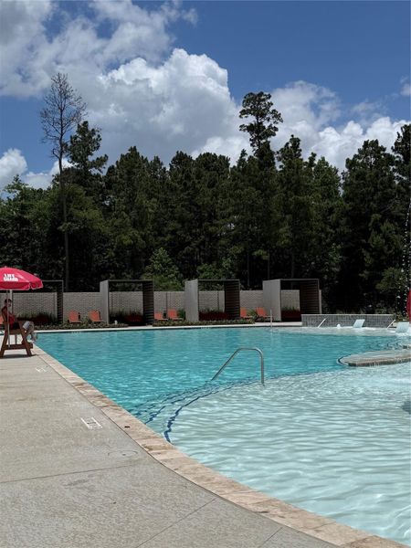 Community amenities in Mavera, Conroe (Image 28).