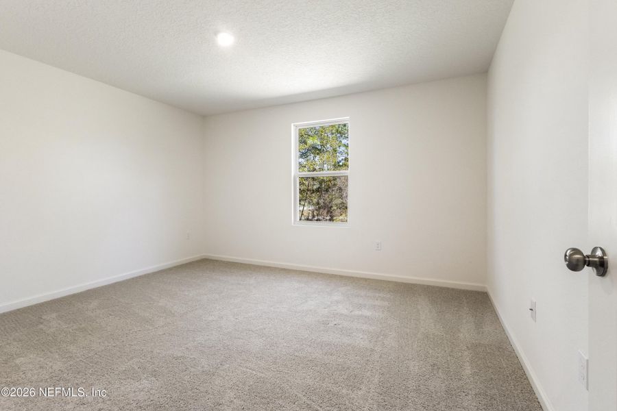 Spacious, unfurnished interior of a new home in , Palatka (Image 11).