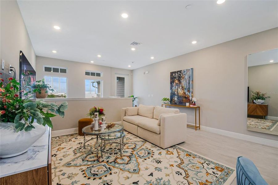 Furnished interior view inside a new home in , Orlando (Image 8).