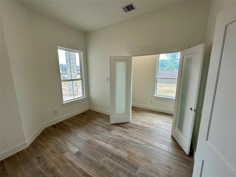 Spacious, unfurnished interior of a new home in Evergreen, Conroe (Image 8). Spacious, unfurnished interior of a new home in Evergreen, Conroe (Image 8).