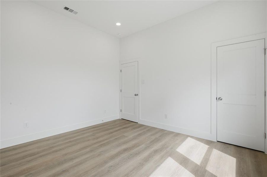 Spacious, unfurnished interior of a new home in , Dallas (Image 33). Spacious, unfurnished interior of a new home in , Dallas (Image 33).