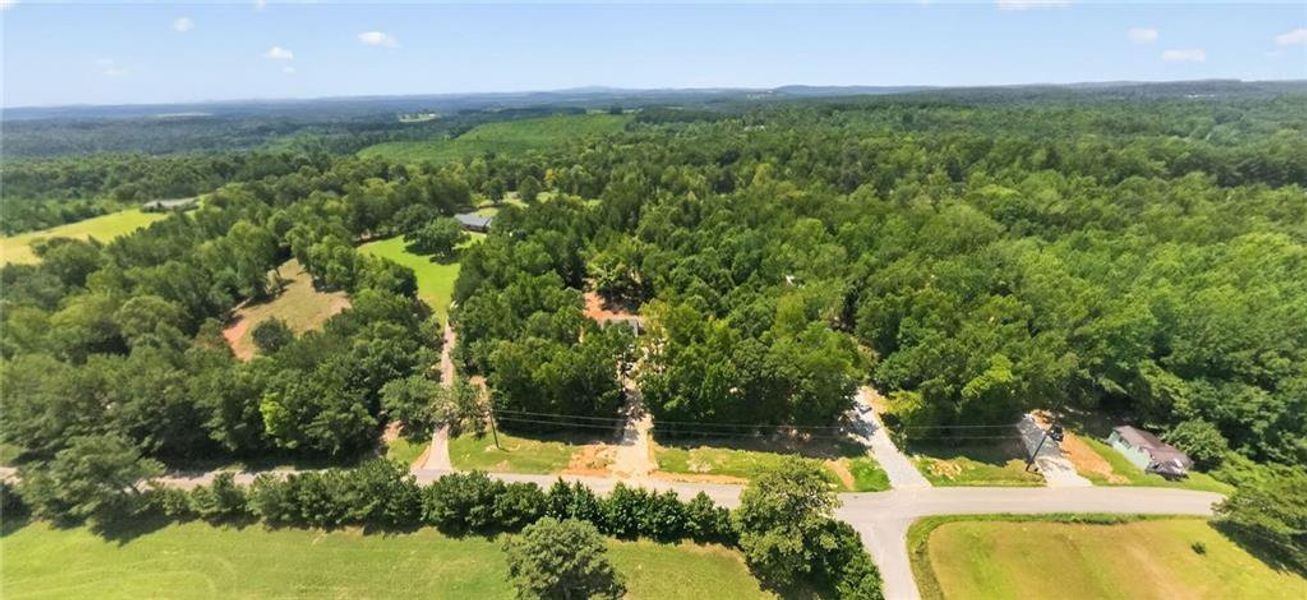 Natural landscape and outdoor views near in Silver Creek (Image 26). Natural landscape and outdoor views near in Silver Creek (Image 26).