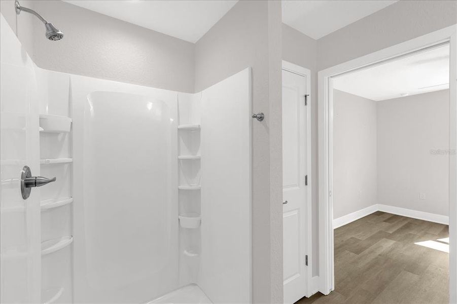 Spacious, unfurnished interior of a new home in , Dunnellon (Image 14).