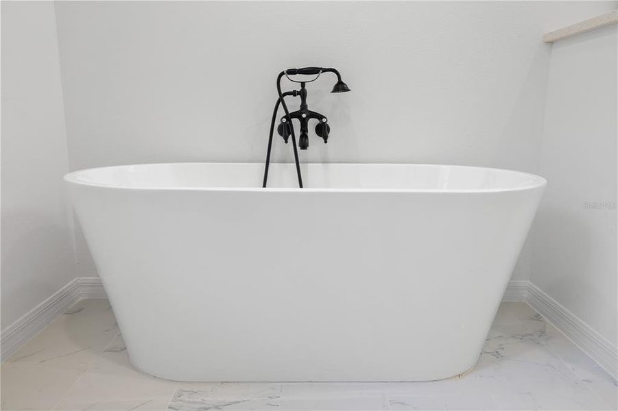 Close-up of interior finishes inside a home in , Citrus Springs (Image 16).