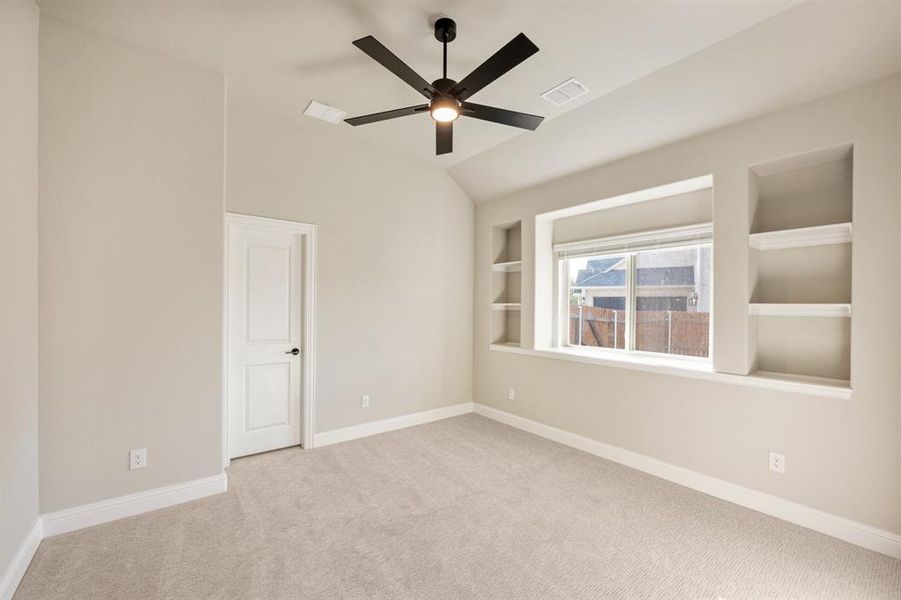 Spacious, unfurnished interior of a new home in Triple Diamond Ranch, Mansfield (Image 14). Spacious, unfurnished interior of a new home in Triple Diamond Ranch, Mansfield (Image 14).
