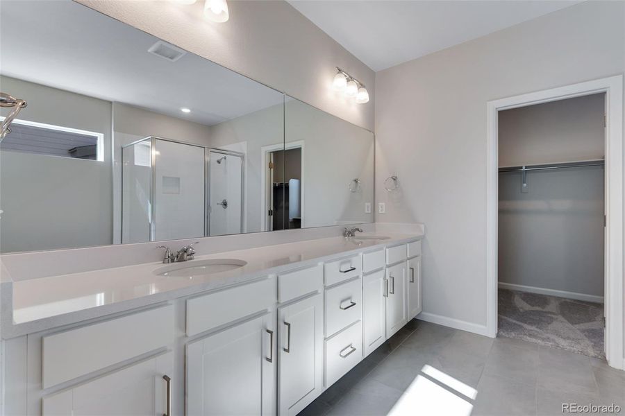 Furnished interior view inside a new home in Reunion Ridge, Commerce City (Image 5).