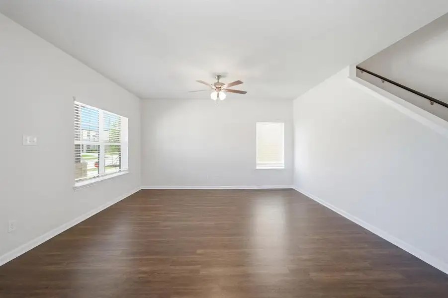 Spacious, unfurnished interior of a new home in La Terra, Celina (Image 15).