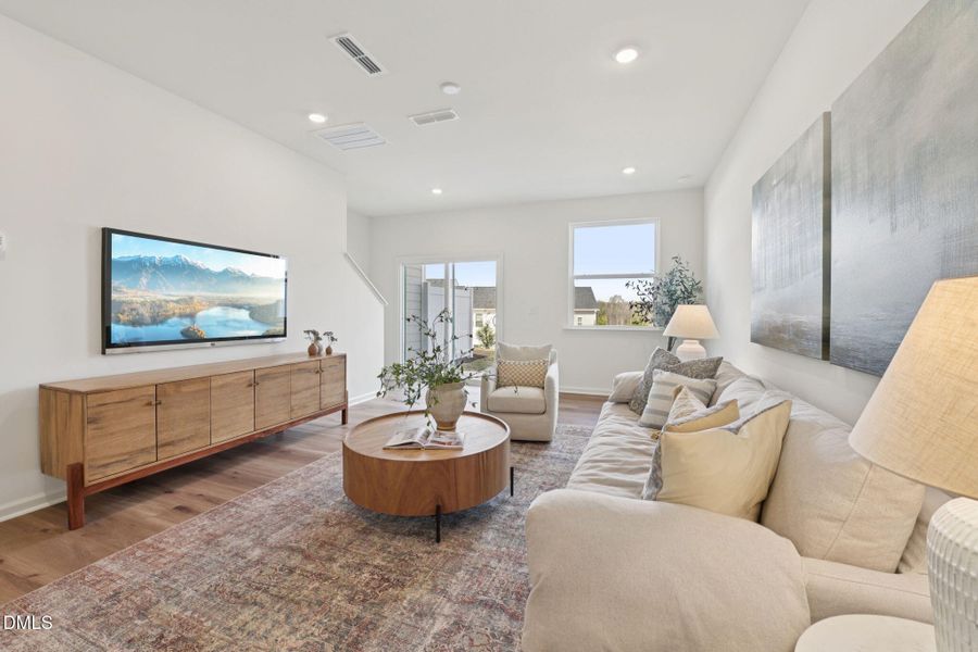 6-web-or-mls-2027 Oakdale Dr-S3103-006