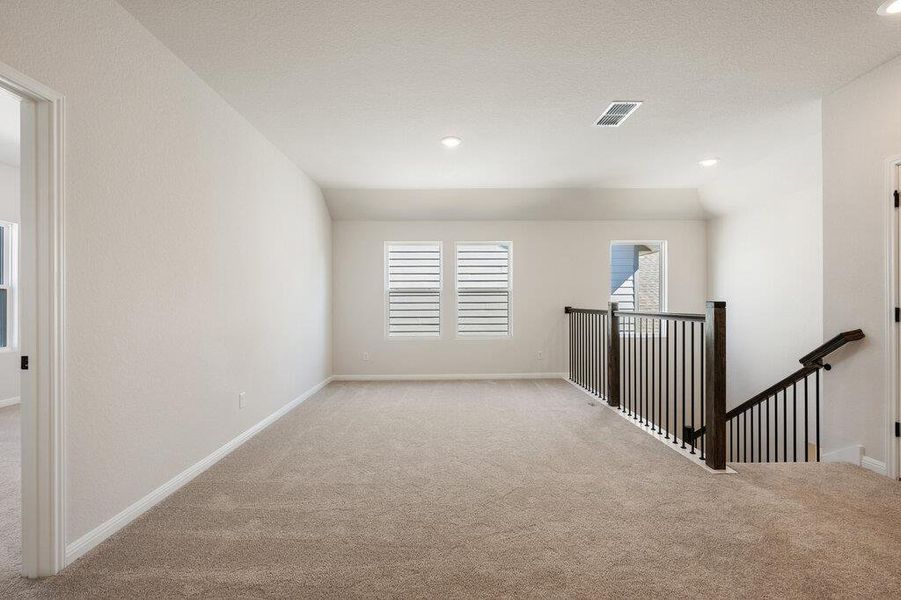 Spacious, unfurnished interior of a new home in Cannon Ranch, Dripping Springs (Image 22).