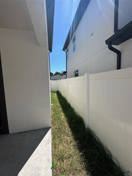 Exterior details and patio area of a home in , Tampa (Image 14).