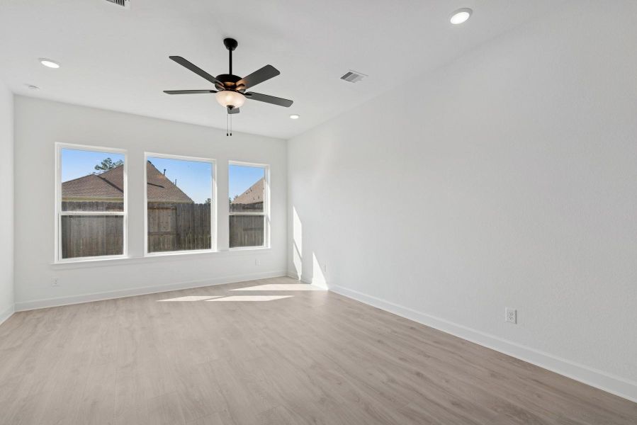 Spacious, unfurnished interior of a new home in The Highlands 55' - Encore Collection, Porter (Image 16). Spacious, unfurnished interior of a new home in The Highlands 55' - Encore Collection, Porter (Image 16).